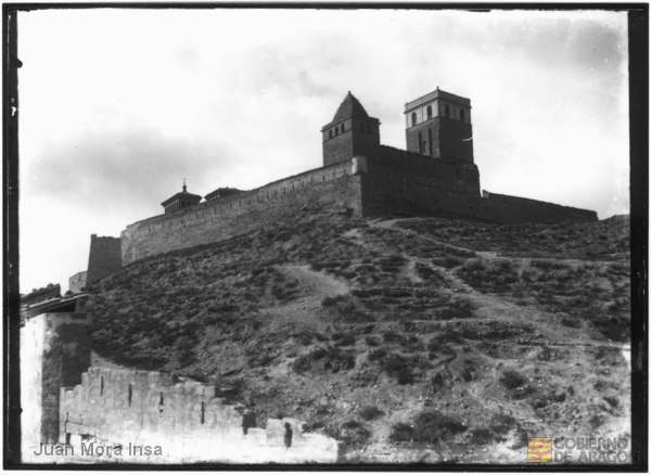 "Alcañiz, Teruel. Exterior del castillo. Estilo: Románico.". Juan Mora Insa